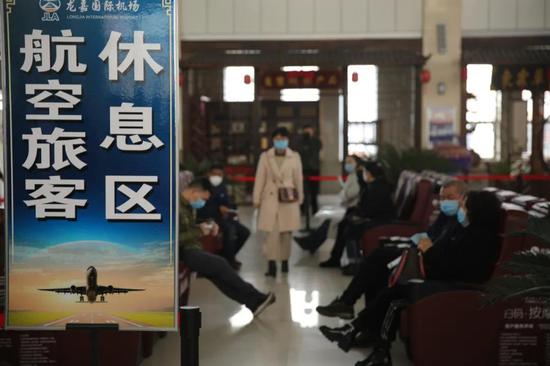 3月21日 辽源至长春龙嘉机场首班车发车