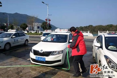 双牌: 爱心的哥主动请缨 支援疫情防控一线