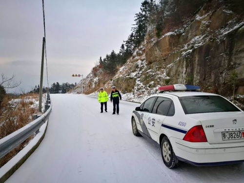 好冷 湖北罗田全境下雪 客运班车全线停班